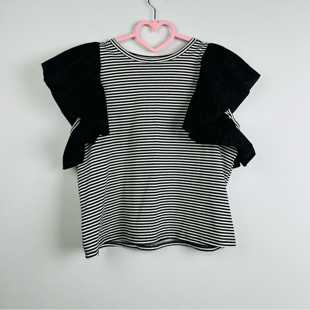 B.yu Chic Black and White Blouse with ruffle sleeve Size Medium